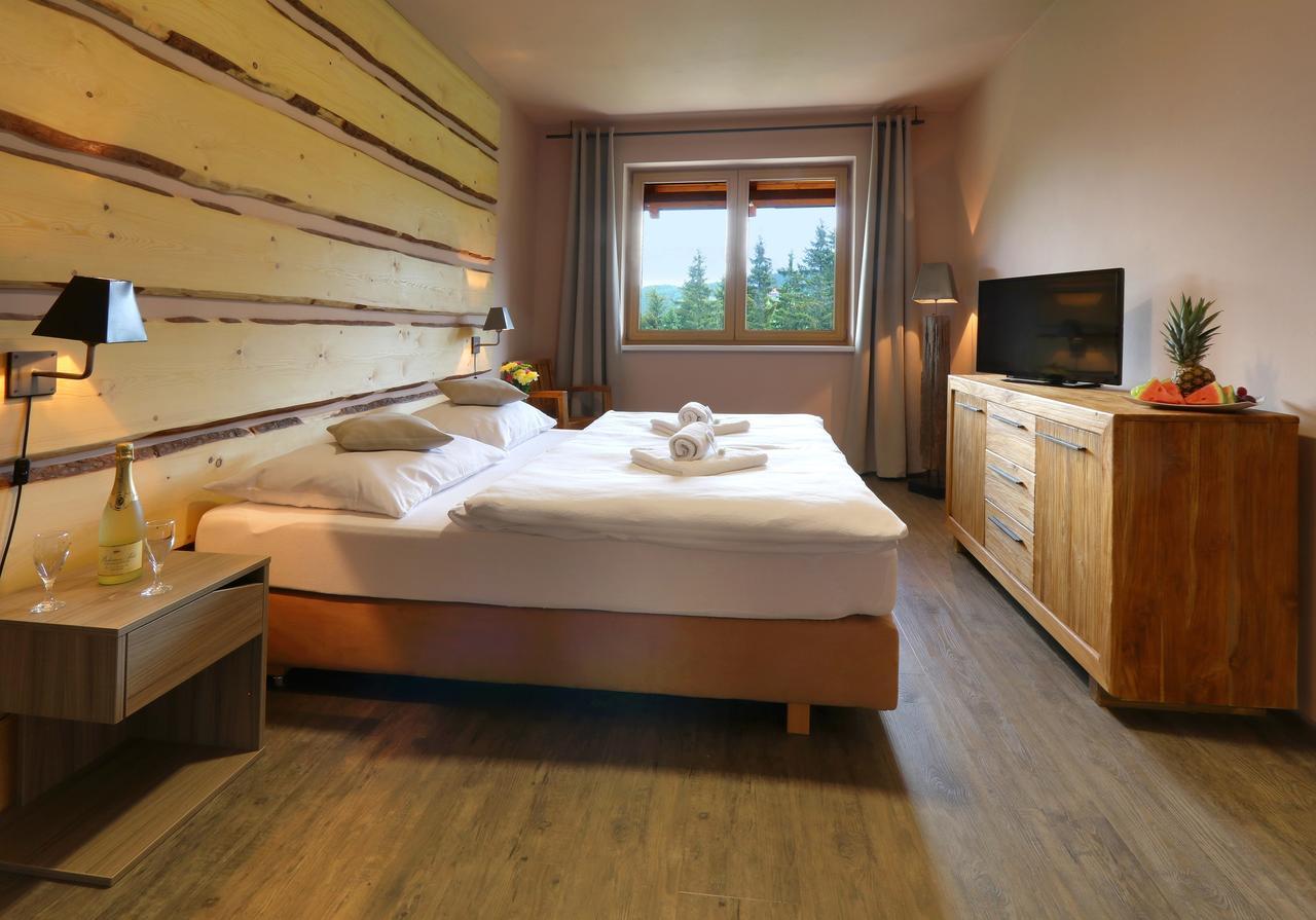 Hotel Obzor Пец-под-Снежкой Экстерьер фото